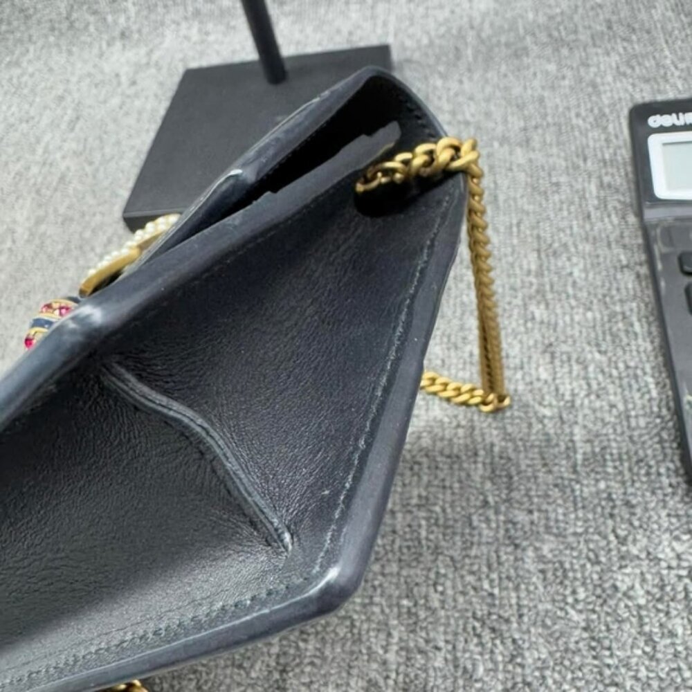 Authentic Gucci Queen Margaret Bee Chain Wallet Black Leather GG Crossbody - Picture 3 of 16
